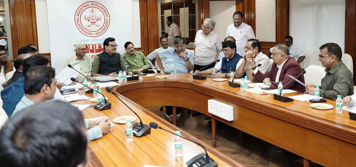 MIDC CEO engaged with industry associations in Nagpur